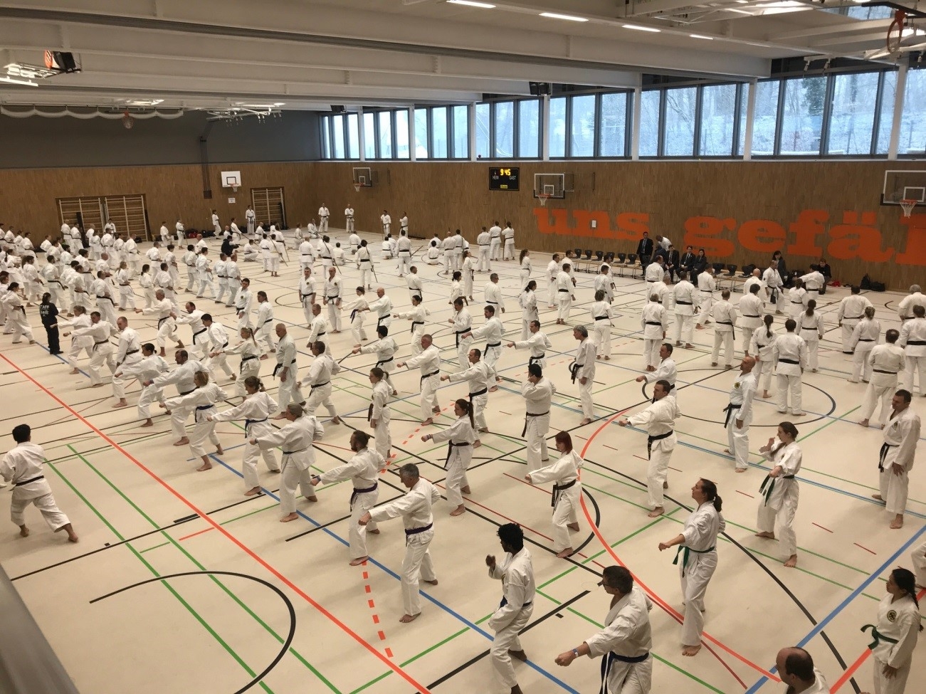 (photo2)karate_seminar.jpg